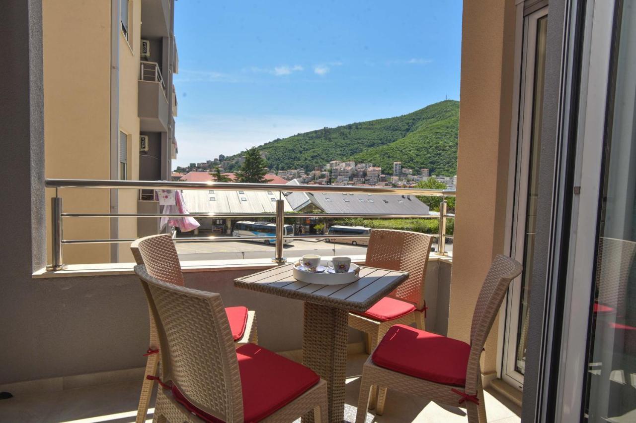 Azure Apartments Budva Eksteriør billede